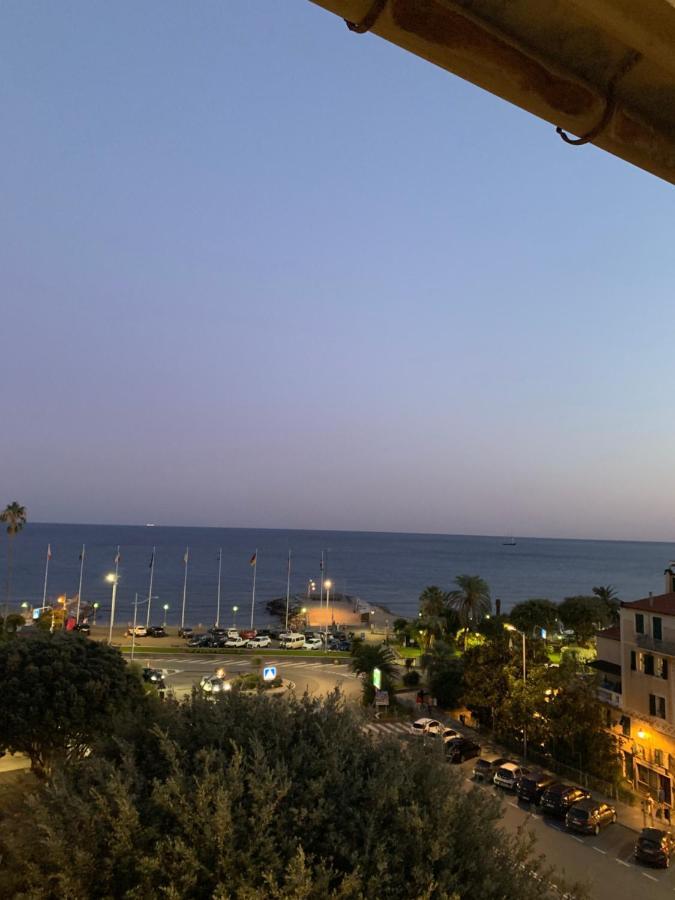 Casa Al Mare Apartment วาราซเซ ภายนอก รูปภาพ