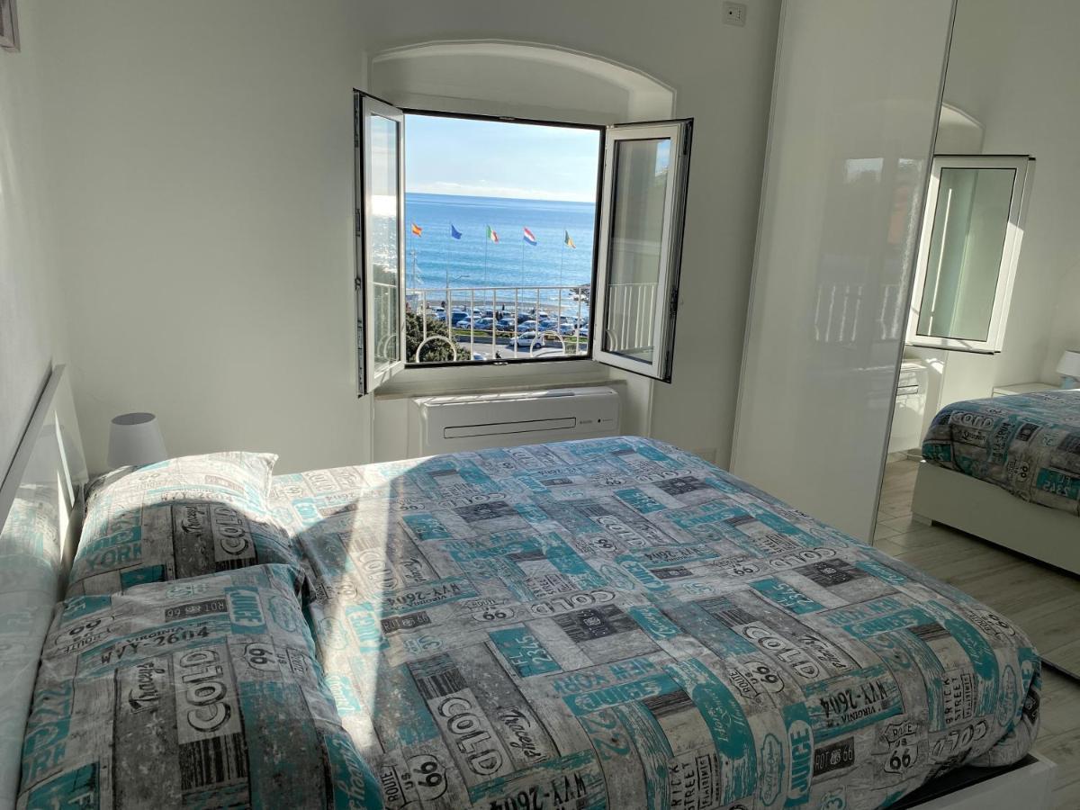 Casa Al Mare Apartment วาราซเซ ภายนอก รูปภาพ